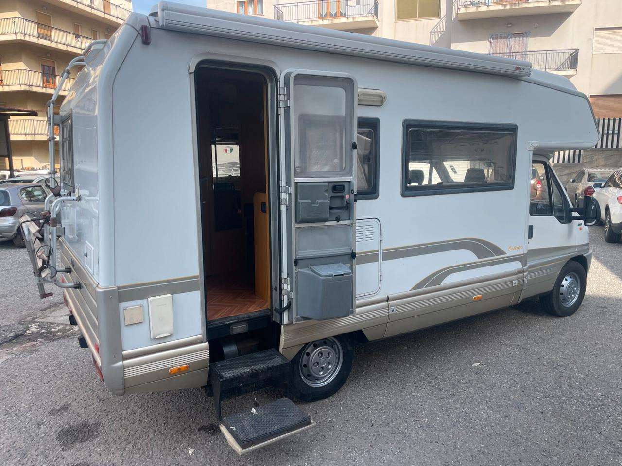 Laika ducato 2.8 DTI 122cv 5 posti letto