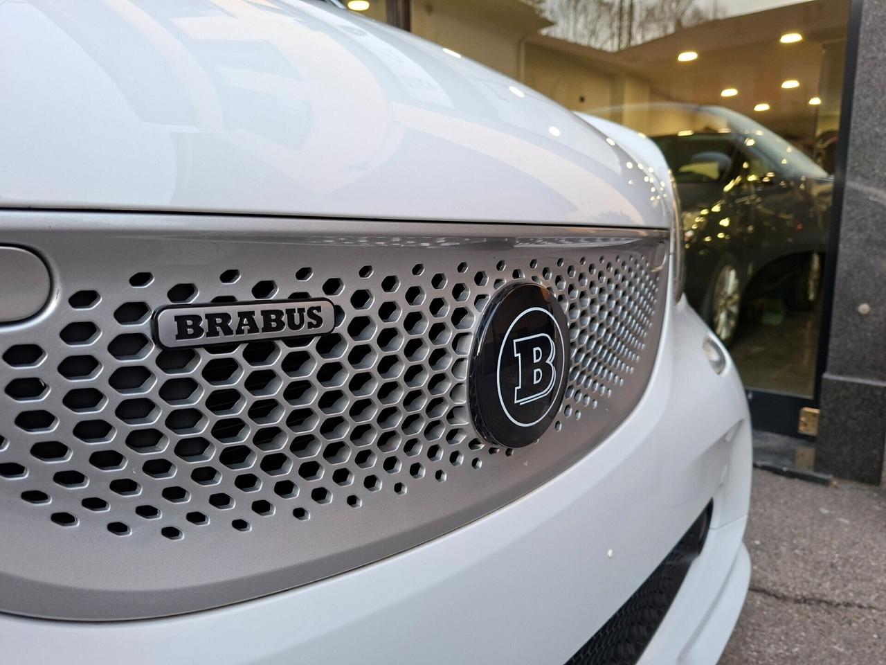 Smart ForTwo 0.9 turbo 90cv Pack Brabus Edition Schermo Pad