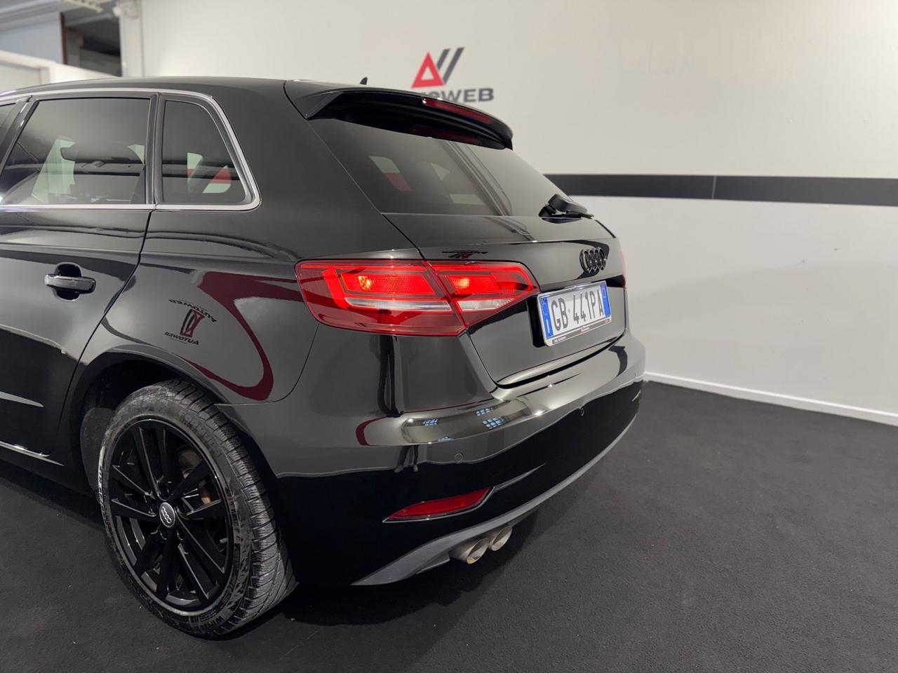 Audi A3 SPB 35 TDI S tronic Admired Identity Black