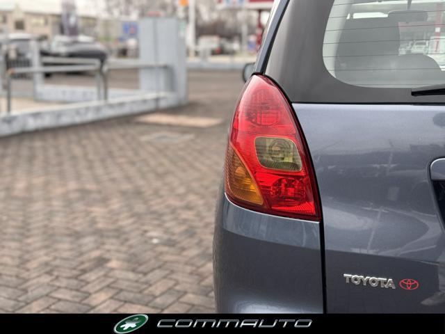 TOYOTA Corolla Verso 1.6 16V