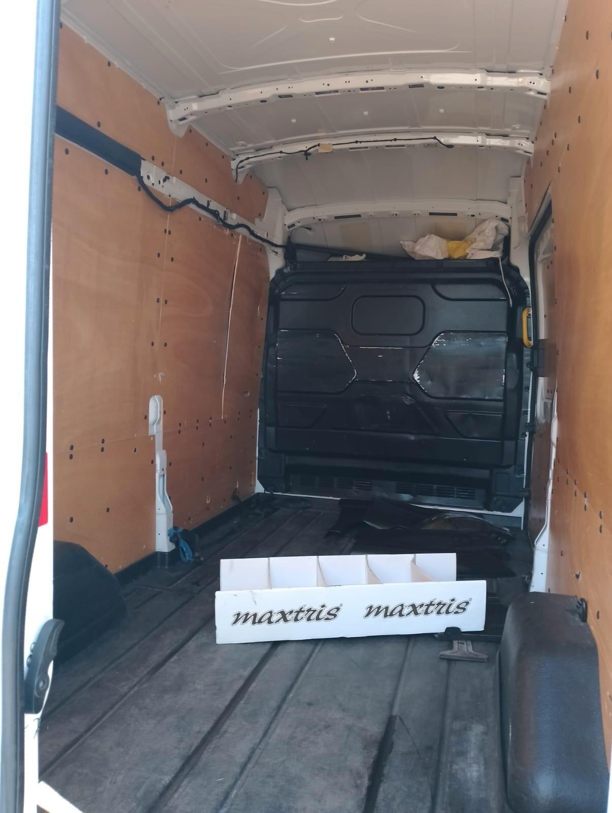 NOLEGGIO GIORNALIERO - Ford Transit 350 2.0TDCi
