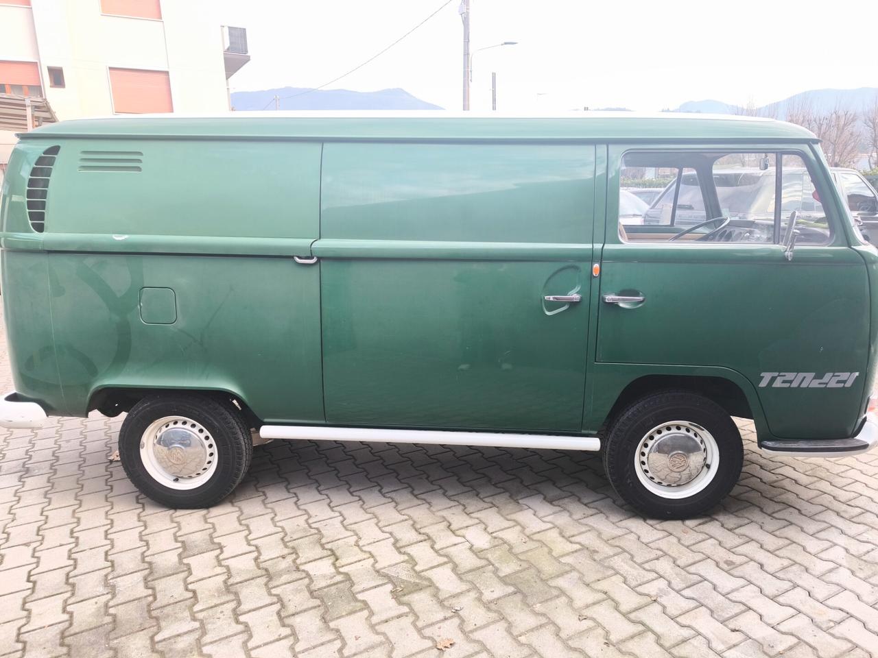 Volkswagen T2 1,6 BENZINA- I°SERIE – 1971 -FRECCE BASSE