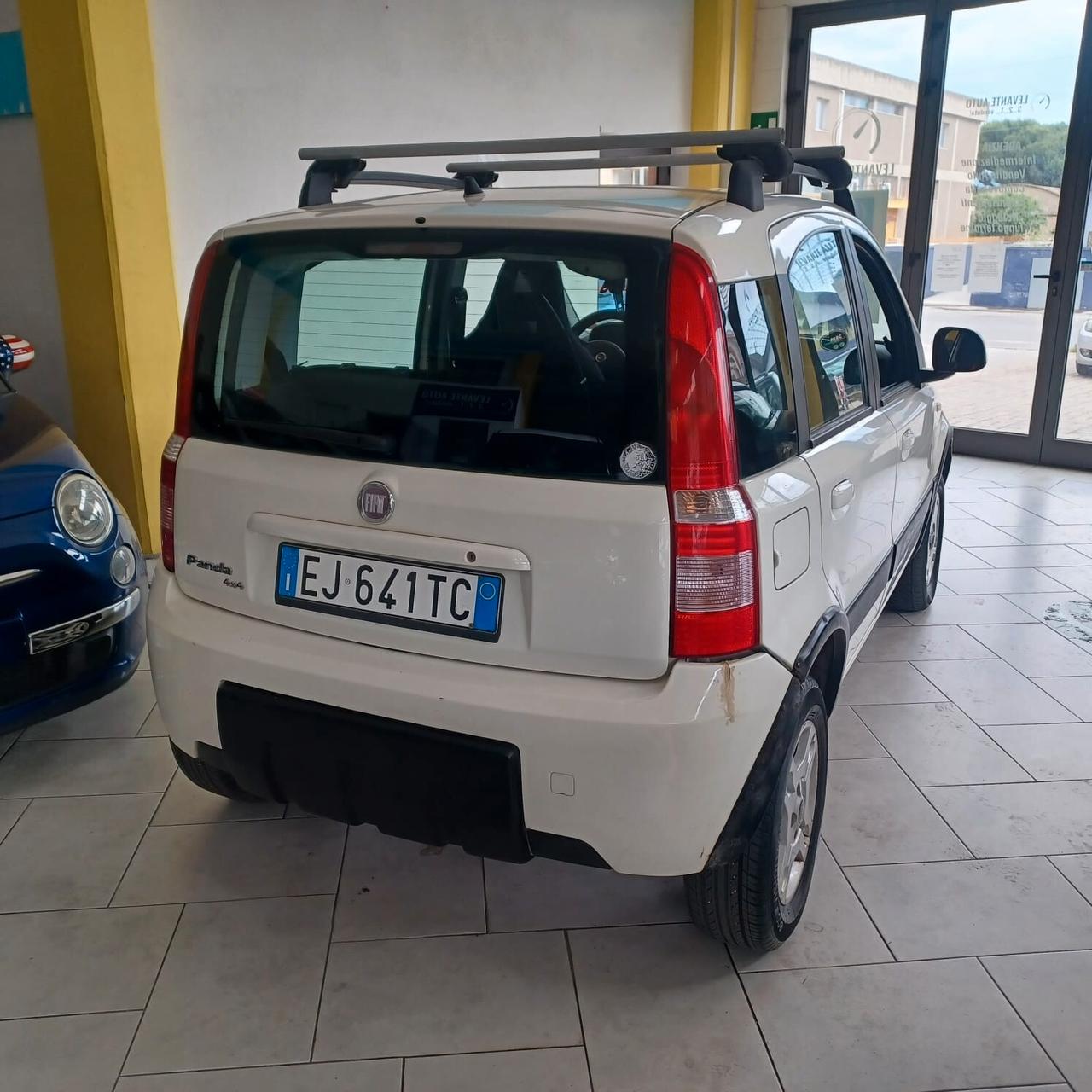 PANDA CROSS 4X4 1.3 MJTD INDISTRUTTIBILE