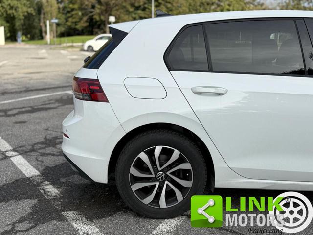 VOLKSWAGEN Golf 8 ACTIVE