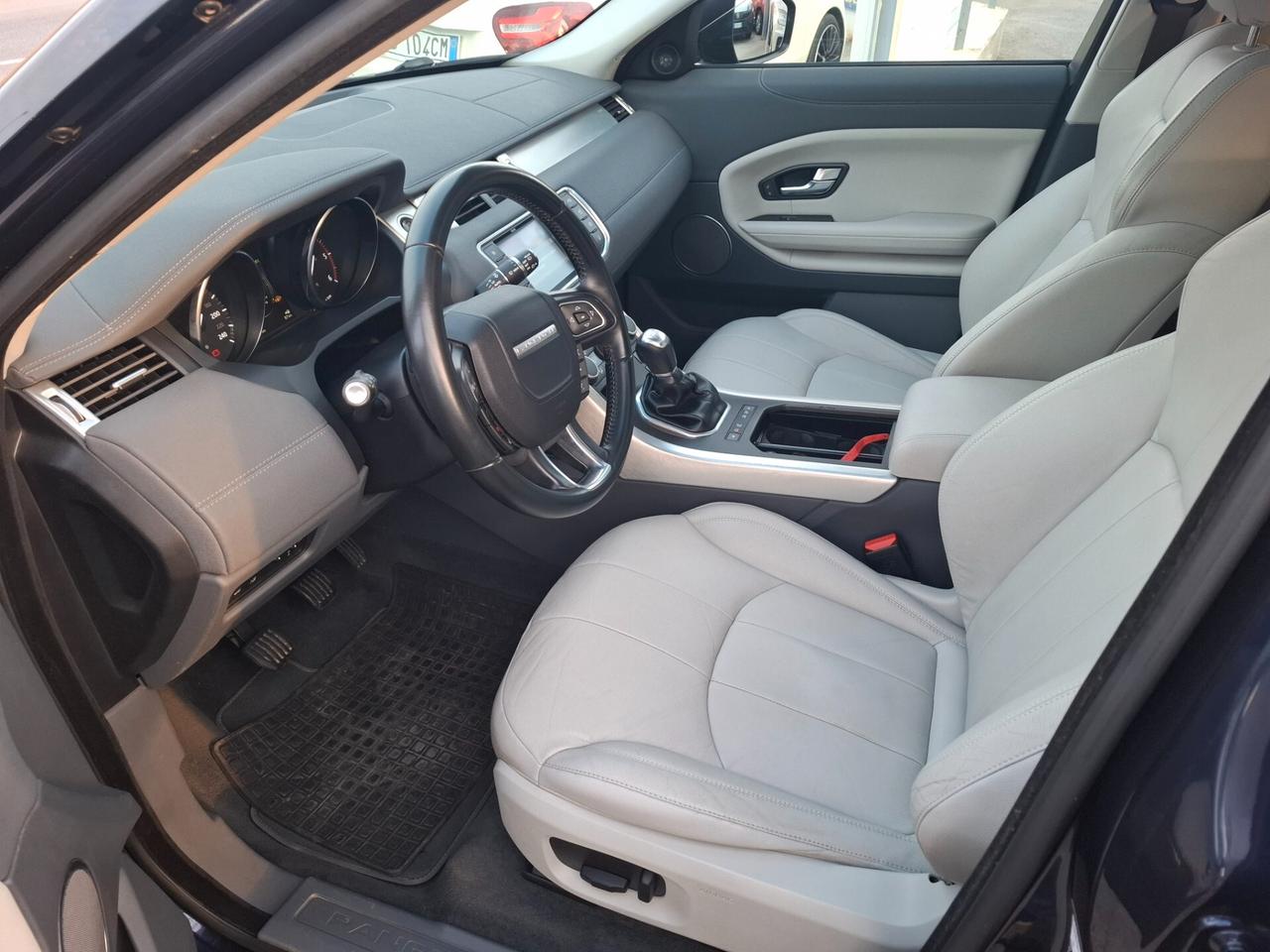 Land Rover Evoque 2.0 TD4 180cv Tetto panoramico