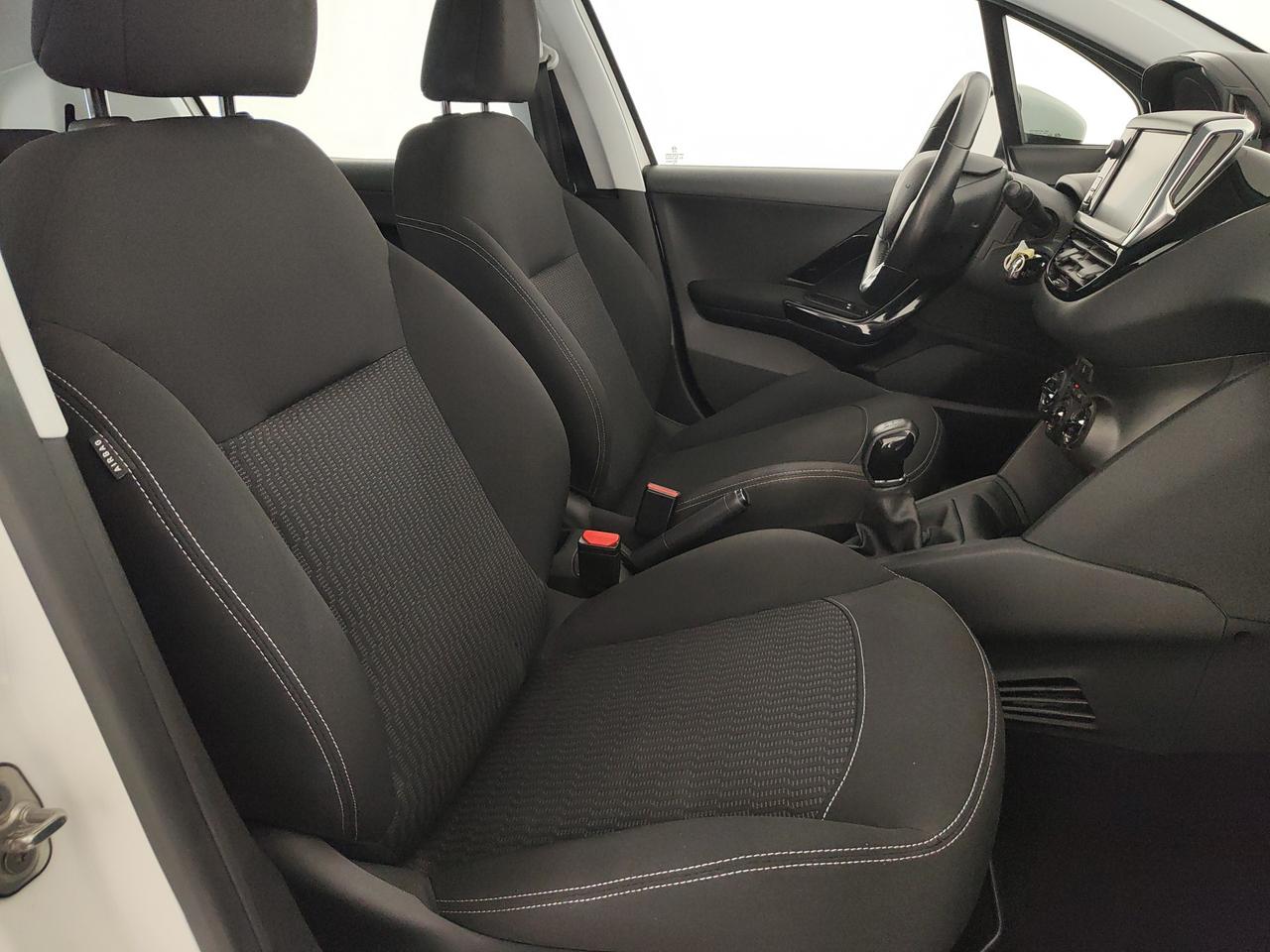 PEUGEOT 208 5p 1.2 puretech Active s&s 82cv neopatentati