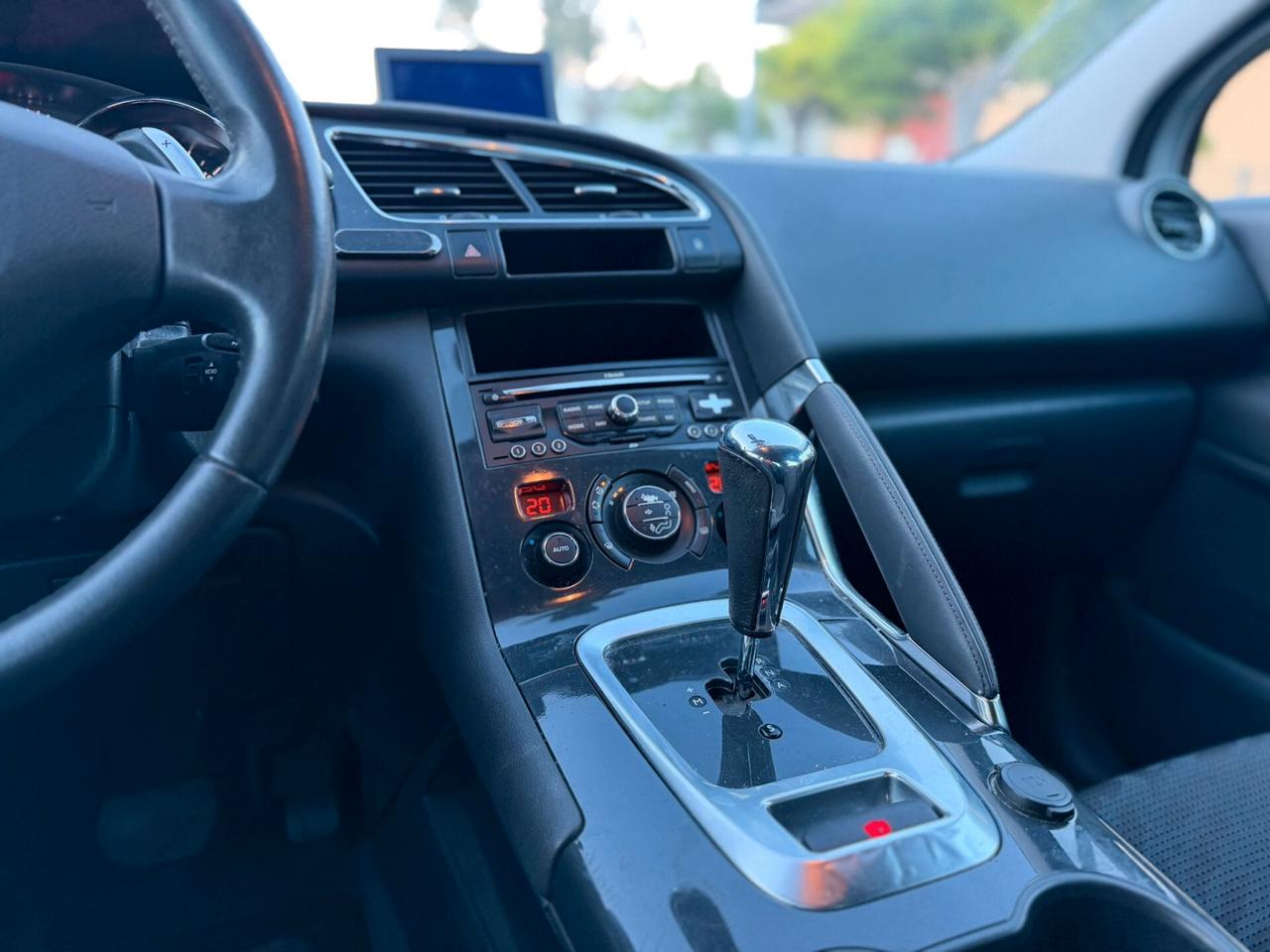 Peugeot 3008 1.6 HDi 112CV Automatico