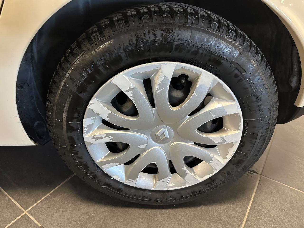 RENAULT CLIO 1.5 DCI NEOPATENTATI 74CV P.CONSEGNA