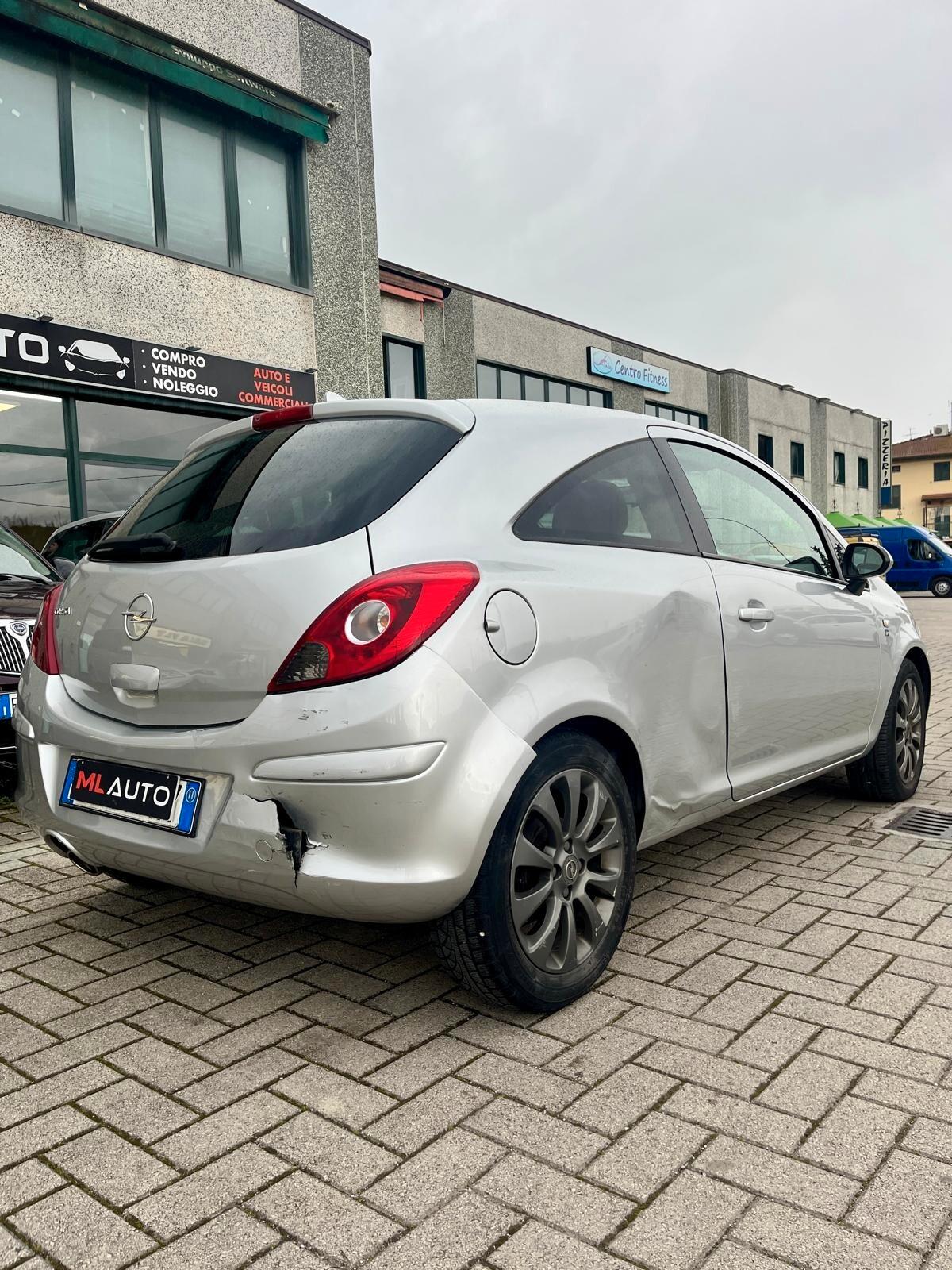 Opel Corsa 1.2 85CV 3 porte GPL-TECH Club - OK NEOPATENTATO