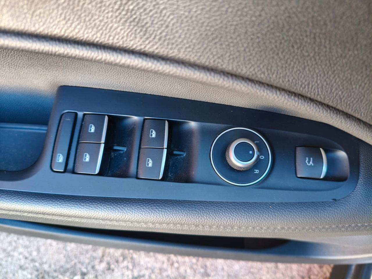 Alfa Romeo Stelvio 2.2 Turbodiesel 160 CV AT8 RWD Sport-Tech