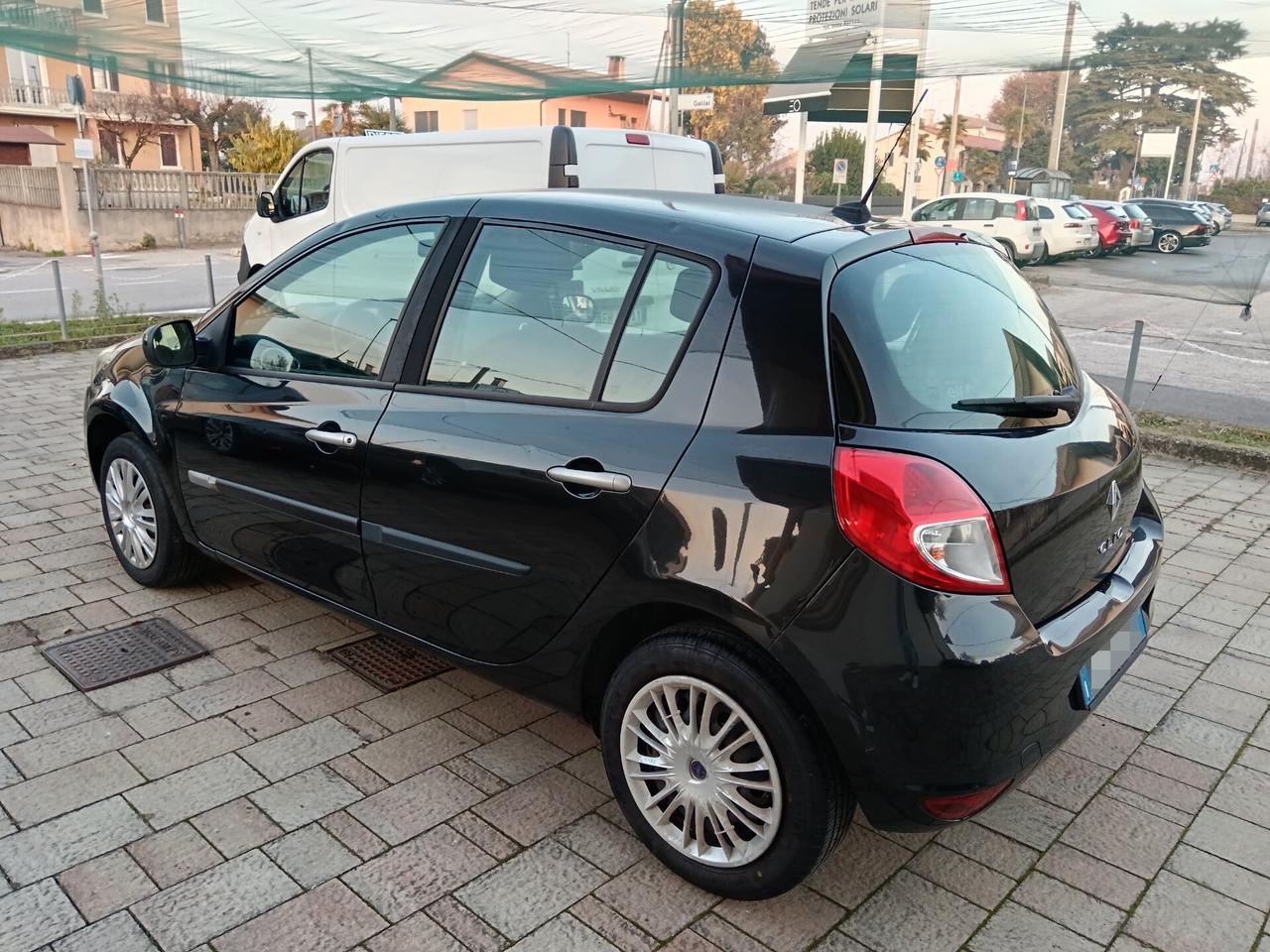 Renault Clio 1.2 16V 5 porte Dynamique