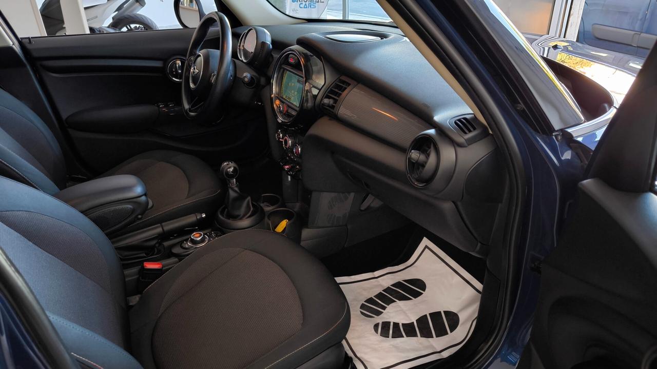 Mini 1.5 Cooper D Business 5 porte