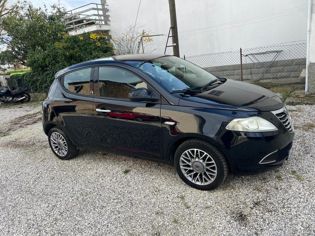 Lancia Ypsilon 1.2 69 CV 5 porte GPL Ecochic Gold