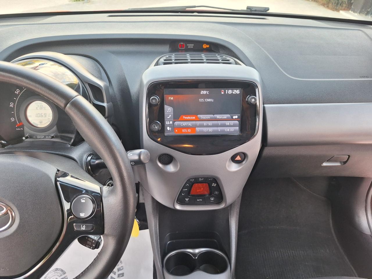 Toyota Aygo 1.0 VVT 5 porte x-play 2019 PERFETTA