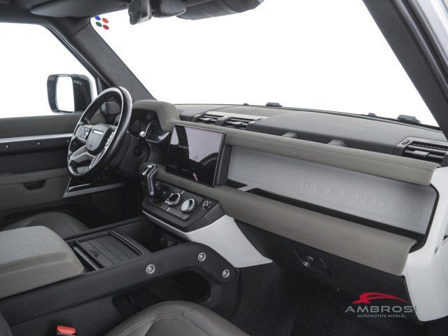 LAND ROVER Defender 110 3.0d i6 mhev SE awd 200cv auto - AUTOCARRO N1