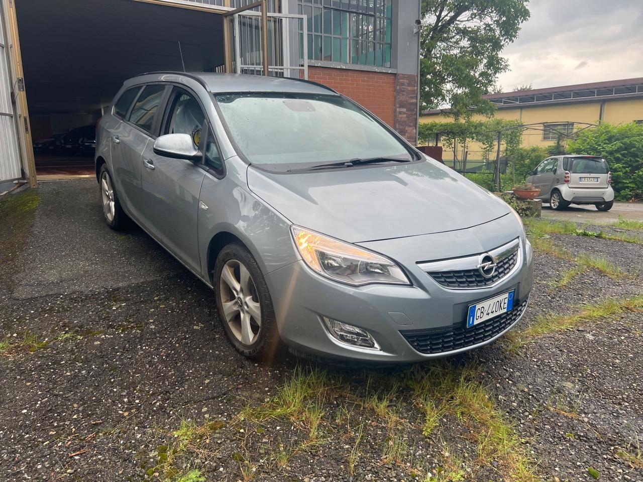 Opel Astra 1.7 CDTI 110CV Sports Tourer Cosmo