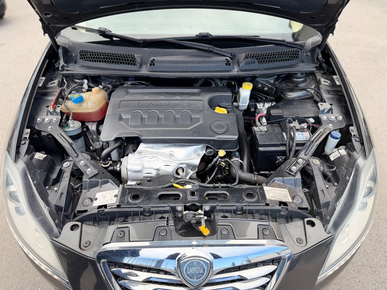 Lancia Delta 1.6 MJT DPF Platino + TETTO