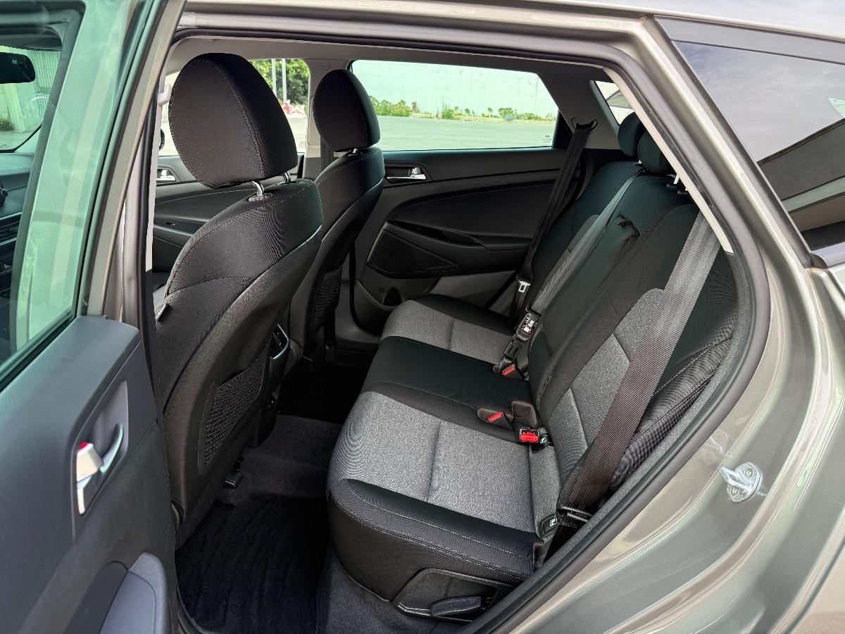 HYUNDAI TUCSON 1.6 CRDI EXELLENCE PREMIUM PACK 2WD 115 C.V.