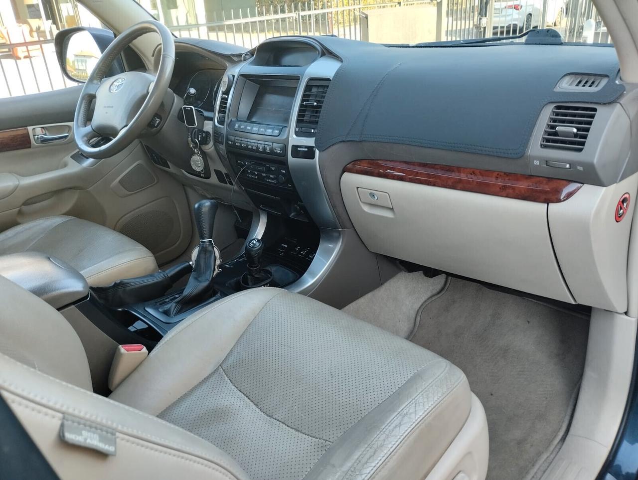 Toyota Land Cruiser 3.0 D-4D 16V cat 5 porte aut. Wagon 8 POSTI