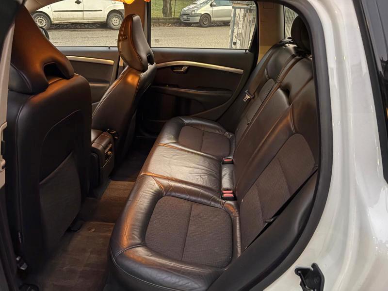 Volvo V70 2.4 d5 Summum 185cv
