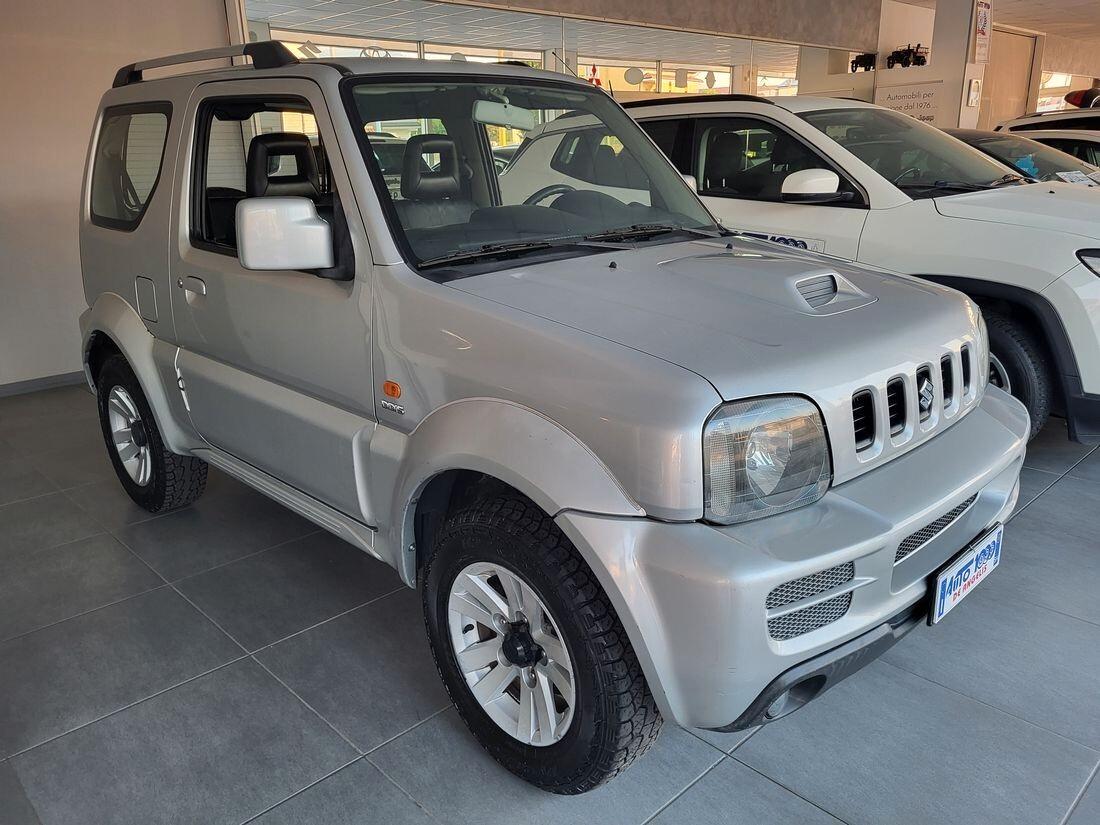 Suzuki Jimny 1.5 DDiS 86 CV 4X4 + RIDOTTE *** GANCIO TRAINO