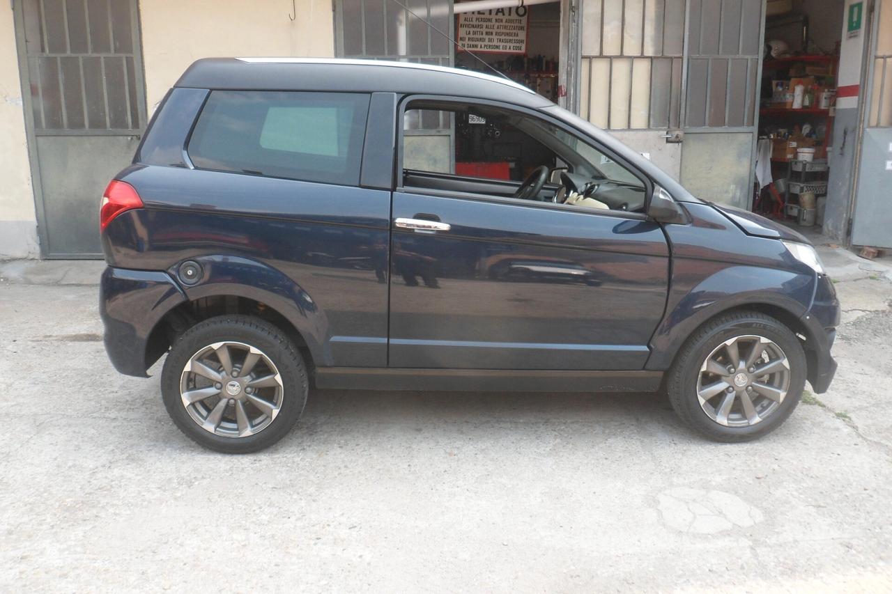 Aixam Crossover Premium Vision con climatizzatore