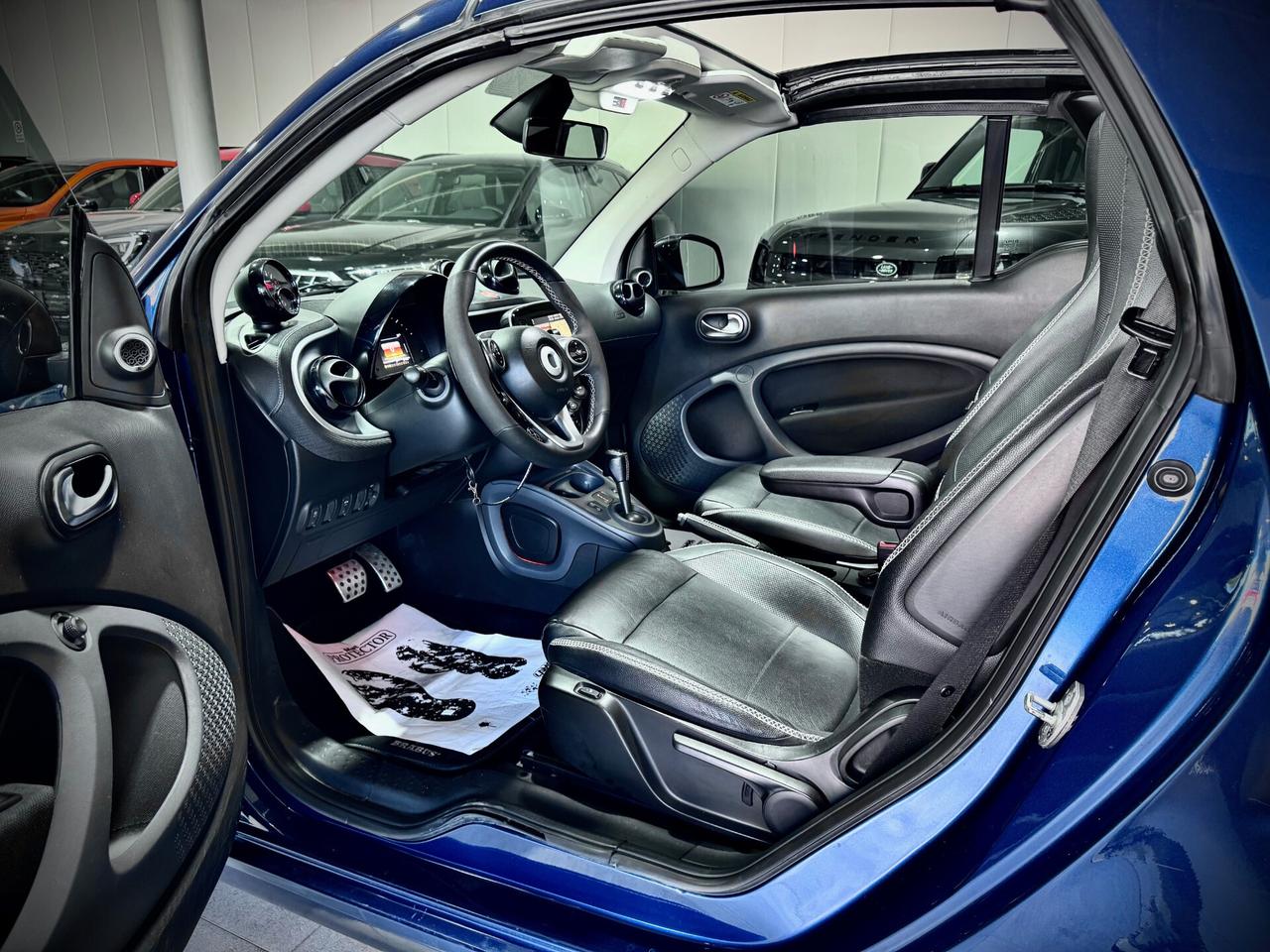 Smart Fortwo Cabrio 0.9 109CV Brabus
