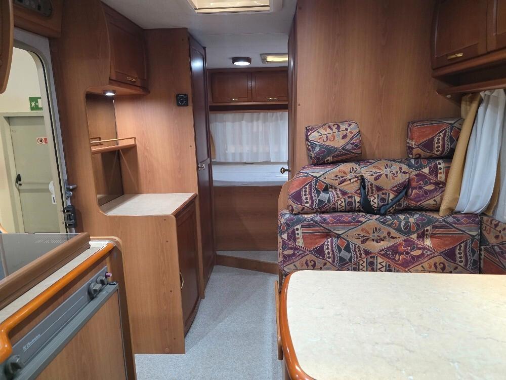 CAMPER ELNAGH SLEEK 595