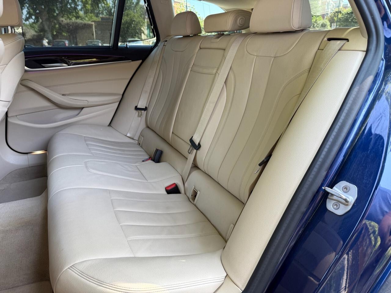 BMW 520d G31 2019 xDrive Touring Luxury
