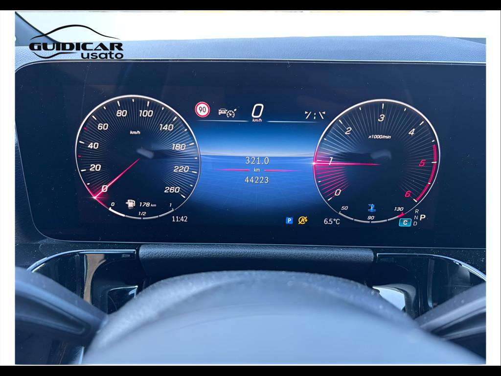 Mercedes-Benz Classe B - W247 2023 - B 180 d AMG Line Premium auto