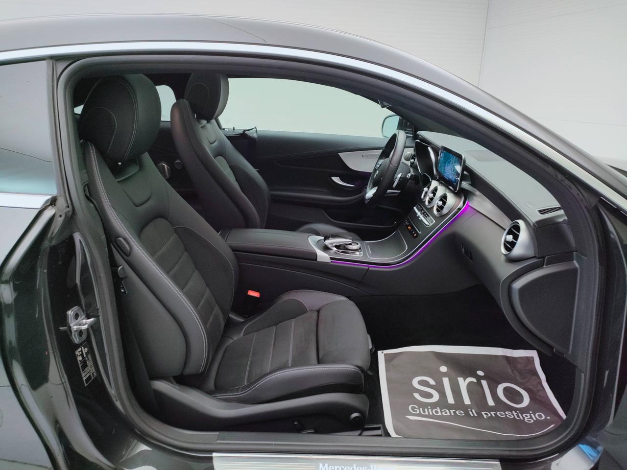 Mercedes-Benz Classe C-C205 2018 Coupe - C Coupe 220 d Premium Plus 4matic auto