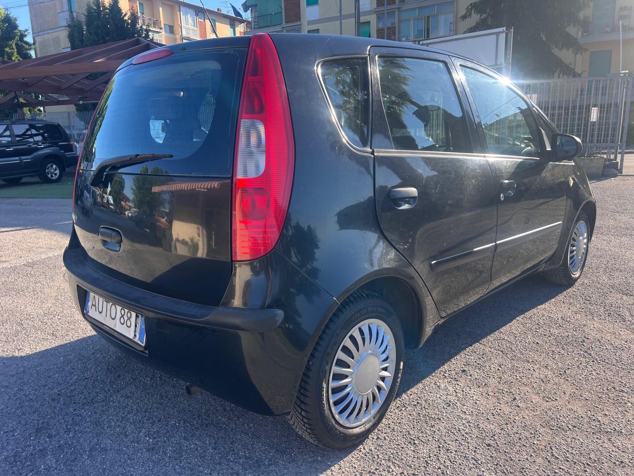 Mitsubishi Colt 1.1 12V 5p. Sportychrome