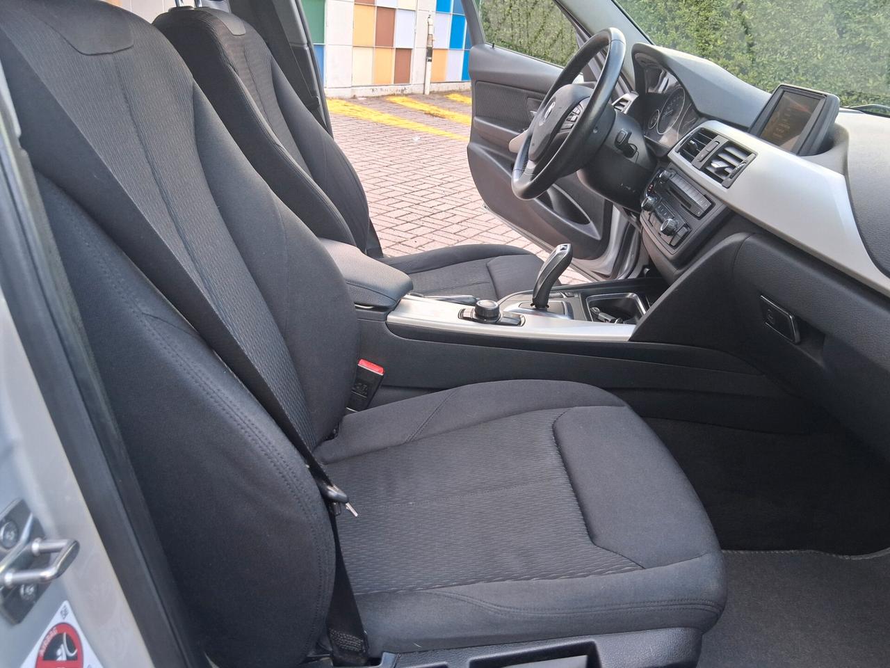 Bmw 318d Msport . CELL 320 147 1147..WUATSAPP 3276540940