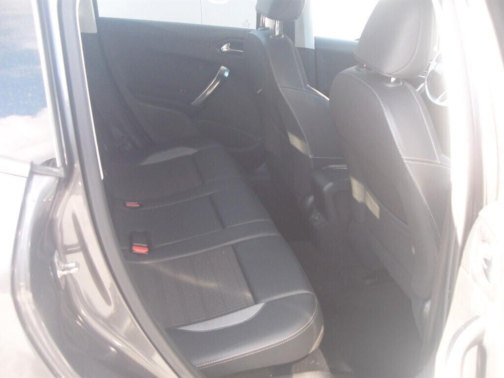 Peugeot 2008 BlueHDi 100 Allure - 2015