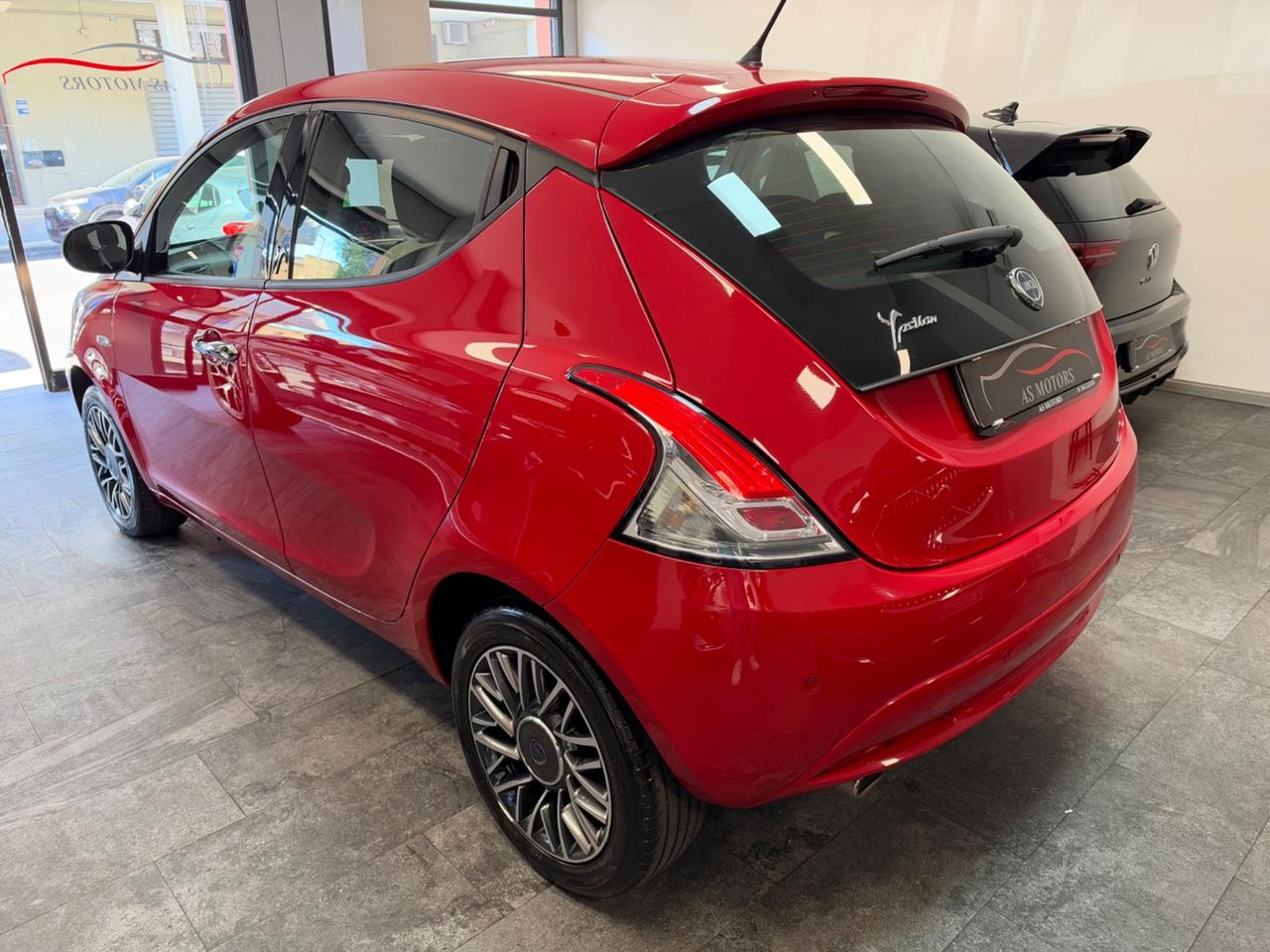 Lancia Ypsilon 1.3 MJT 95 CV Lounge