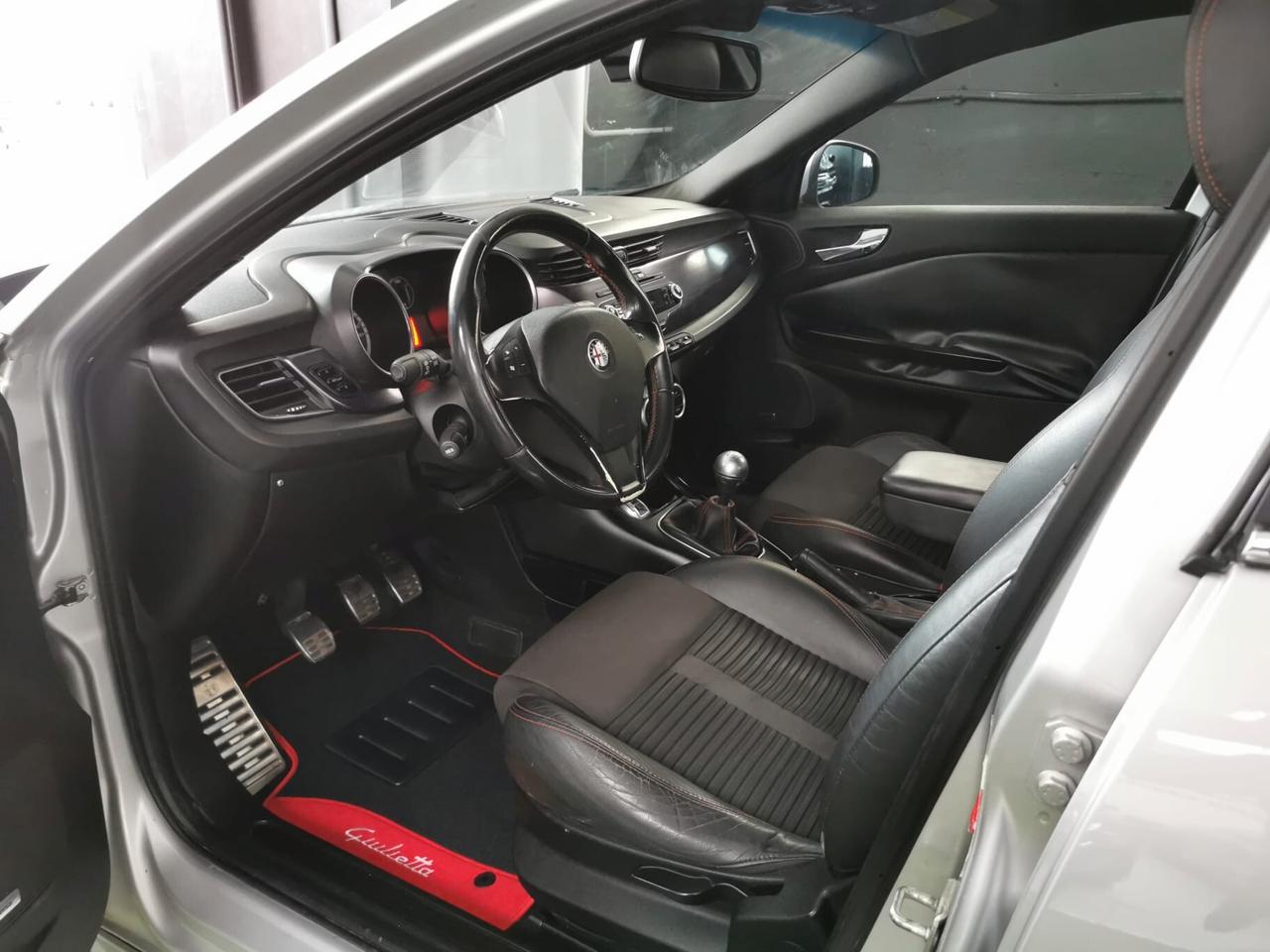 Alfa Romeo Giulietta 2.0 JTDm-2 Distinctive GARANZIA 12 MESI