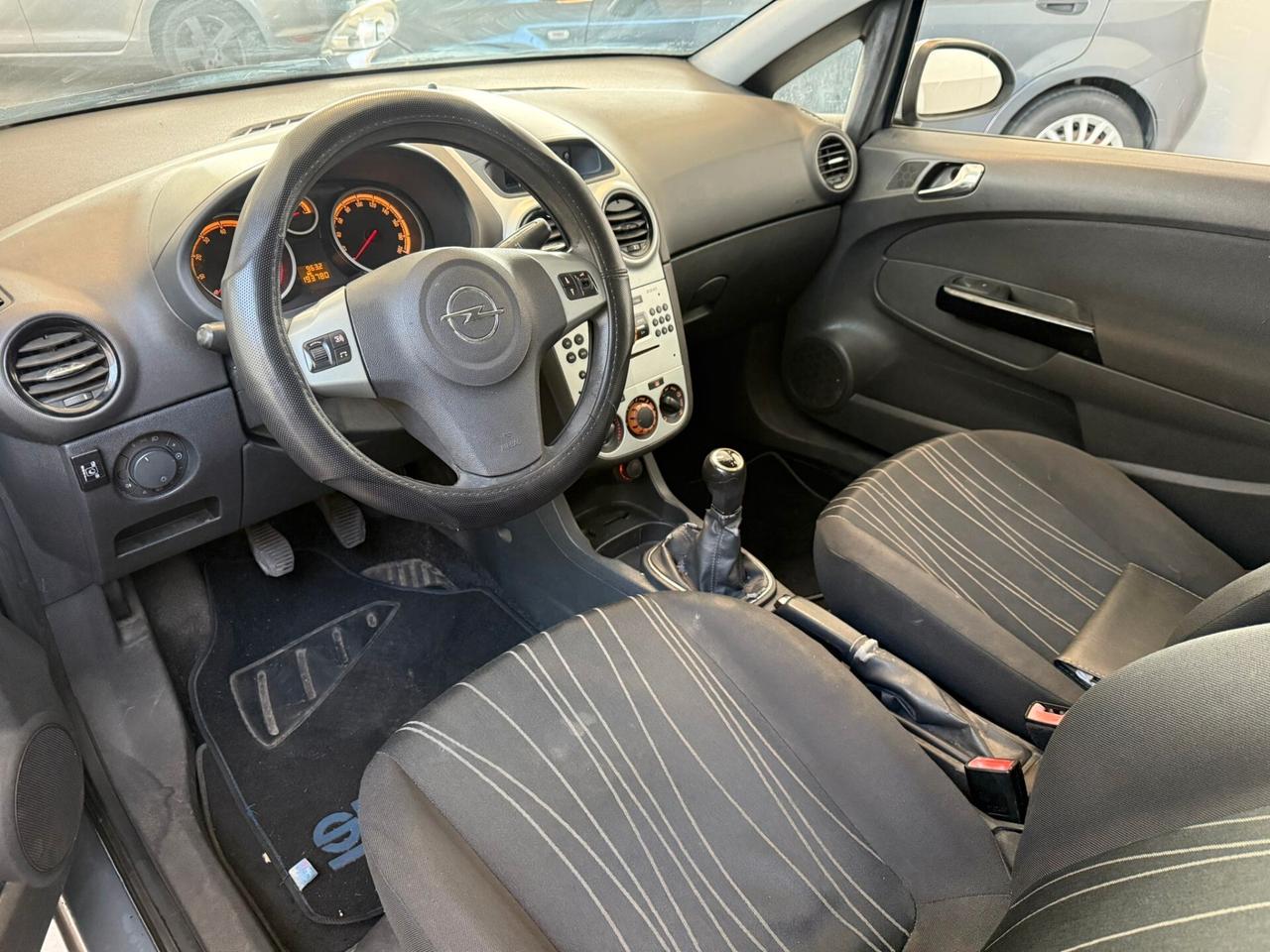 Opel Corsa 1.2 80CV 3 porte GPL-TECH Club