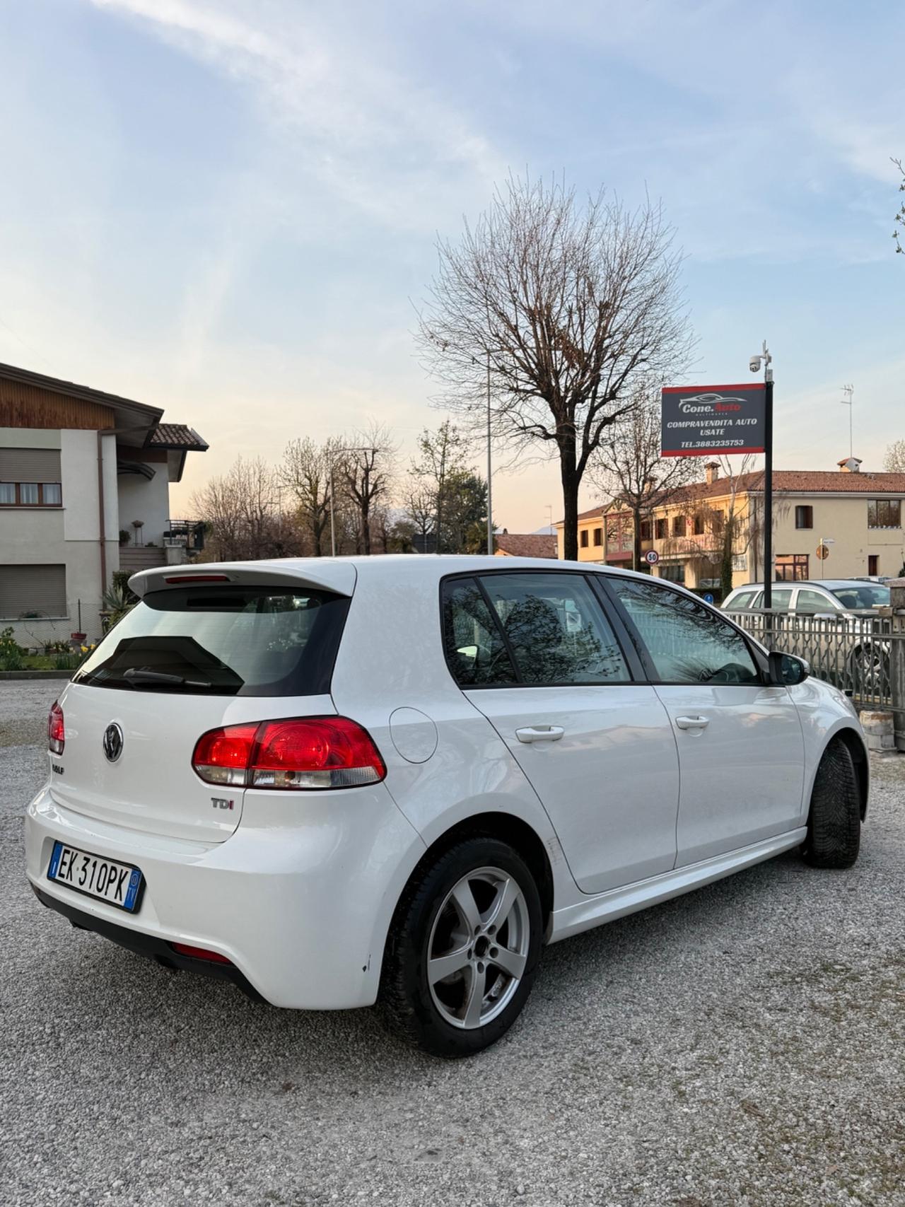 Volkswagen Golf 1.6 TDI DPF 5p. Highline
