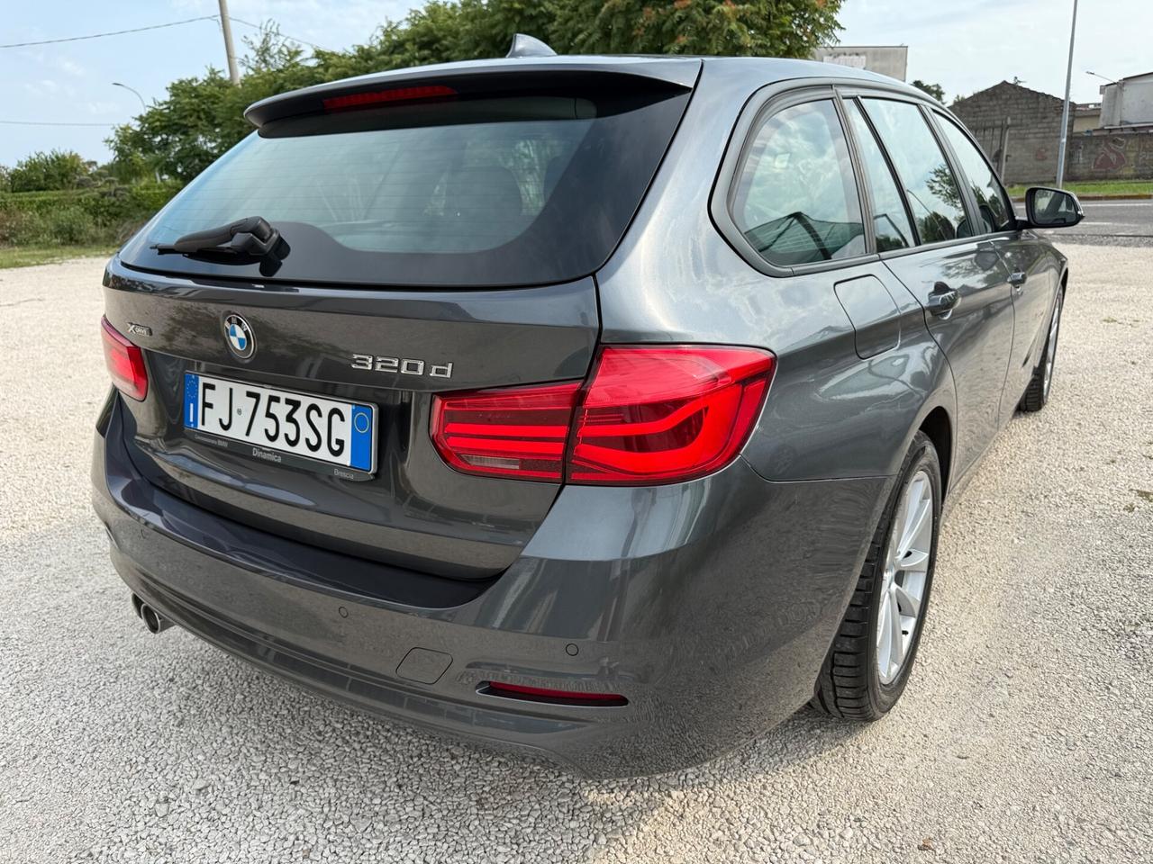 Bmw 320 320d xDrive Touring Sport navi Led Top Uniprop Euro6b