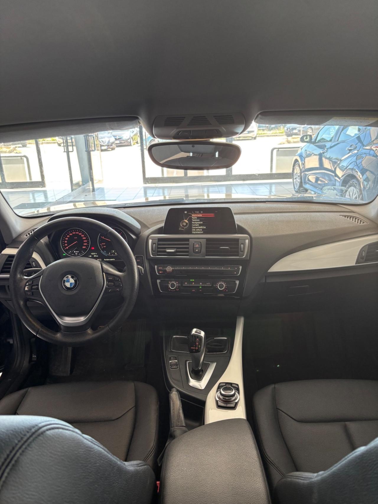 Bmw 116 116d 5p. Urban