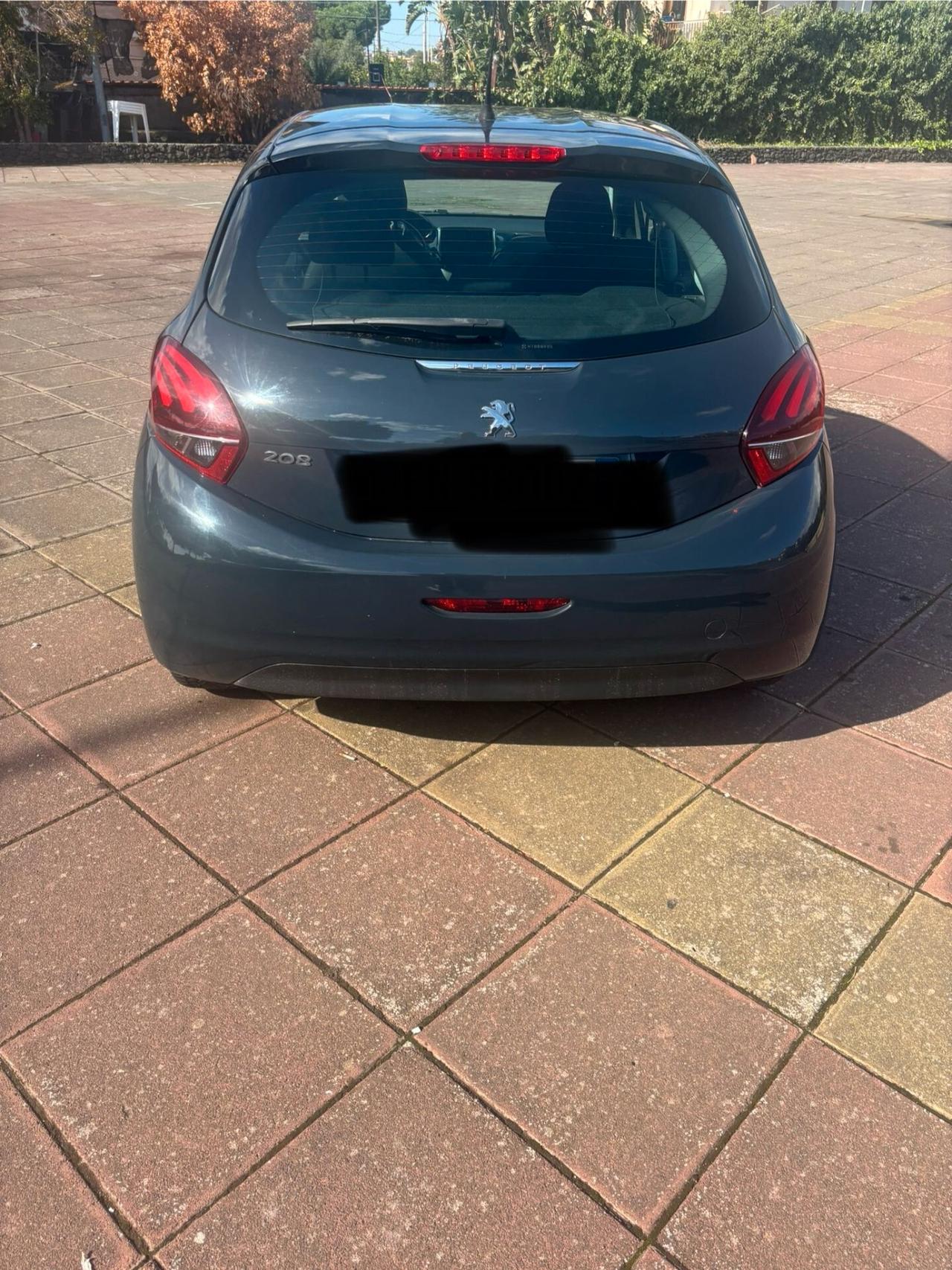 Peugeot 208 PureTech 82 5 porte Allure