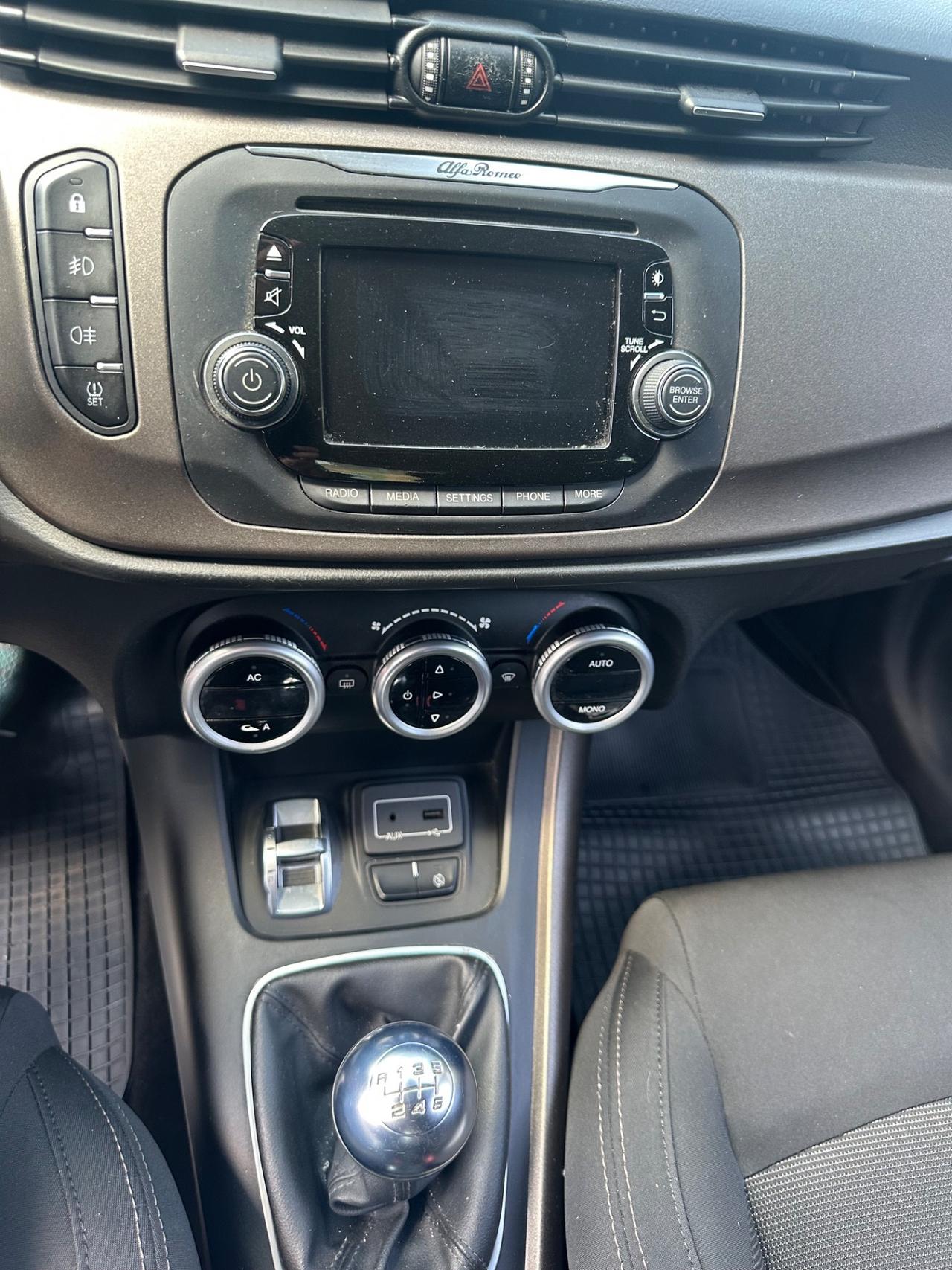 Alfa Romeo Giulietta 1.6 JTDm-2 105 CV Distinctive