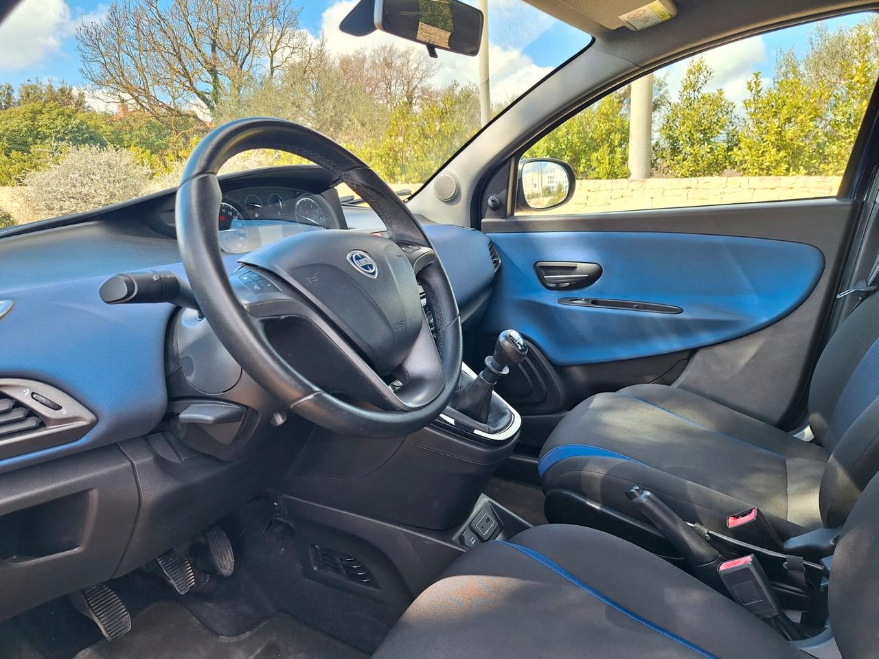 Lancia Ypsilon 1.2 69 CV 5 porte GPL Ecochic Gold