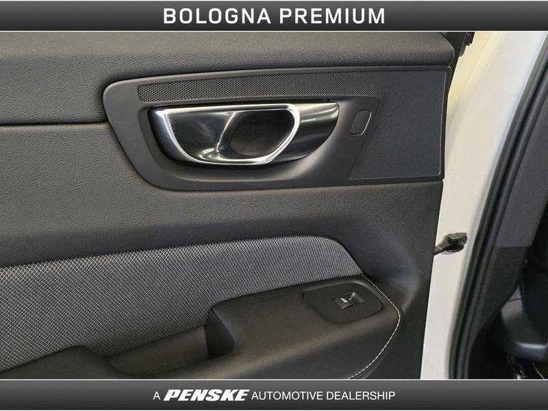 Volvo XC60 XC60 B4 (d) automatico Plus Bright