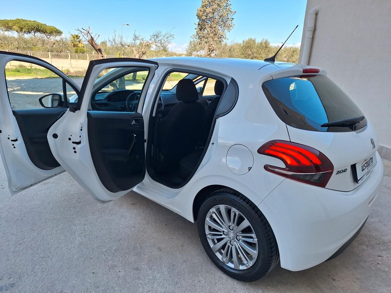 Peugeot 208 1.5 hdi 100 cv NAVI/CARPLAY 2019