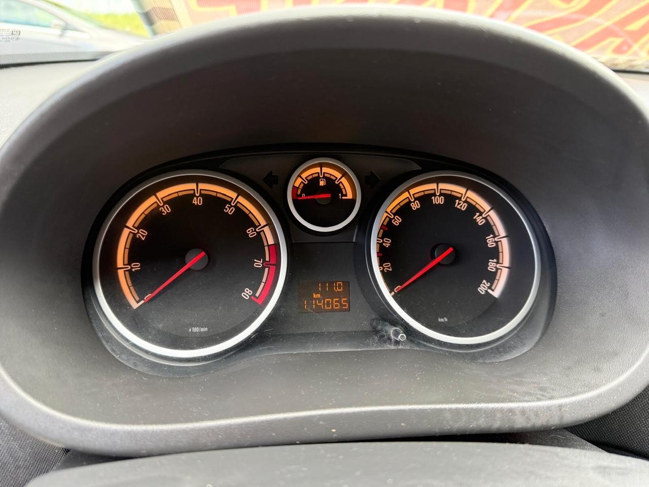 Opel CORSA 1.2 5 PORTE Club