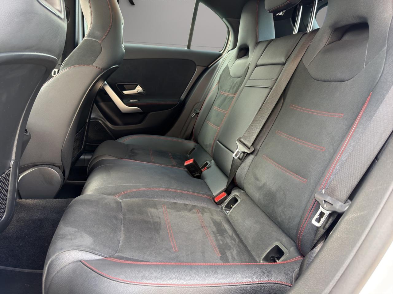 Mercedes-benz - A 180d Automatic AMG Line Premium - Unipro - Promo fin