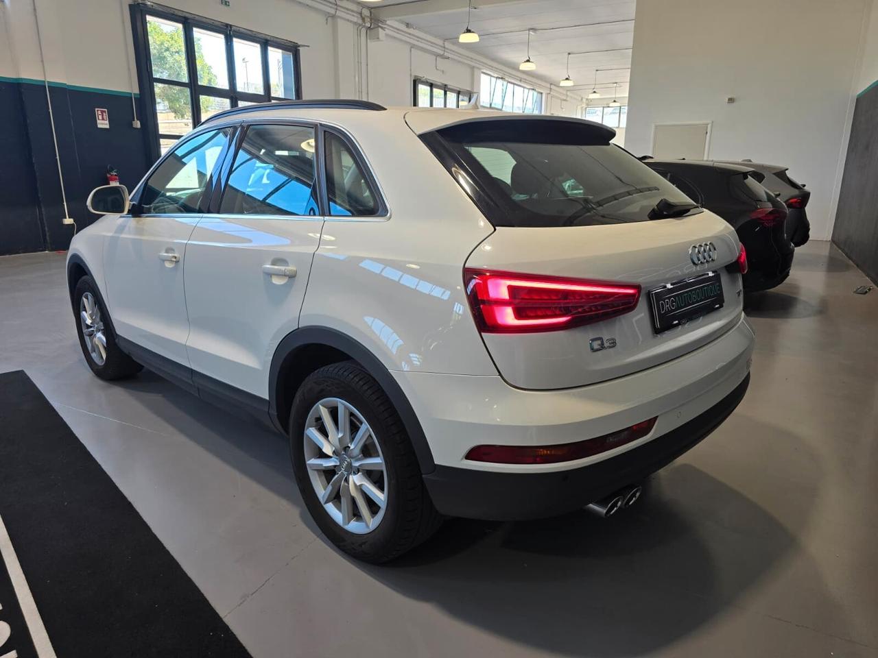 Audi Q3 2.0 TDI 120 CV Business
