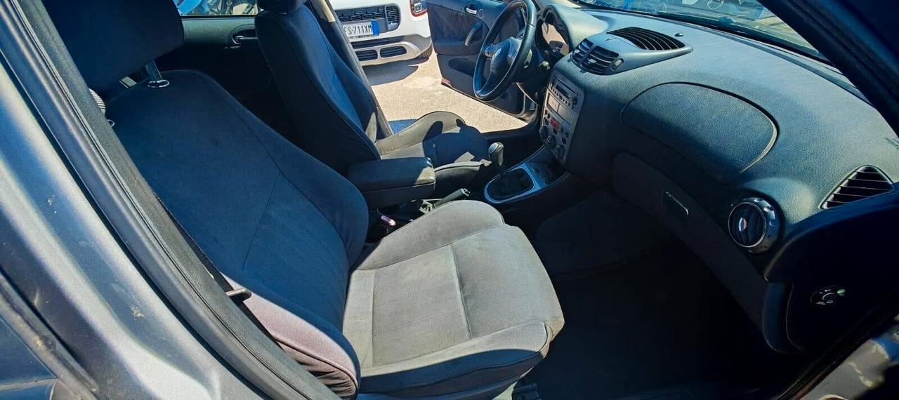 Alfa Romeo 147 1.6 16V TS 5 porte Distinctive