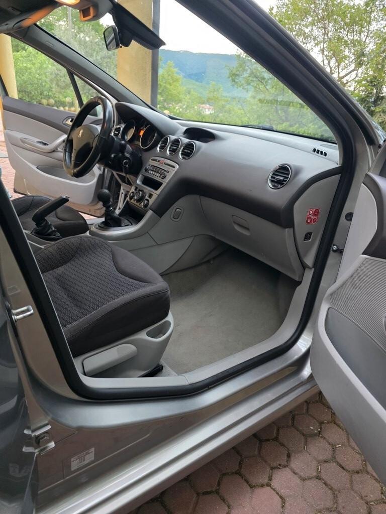 Peugeot 308 1.6 HDi 110CV 5p. Premium (6 Marce)
